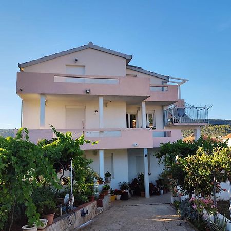 Apartment Slaven Vinišće Exterior foto