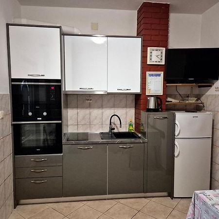 Apartment Slaven Vinišće Exterior foto