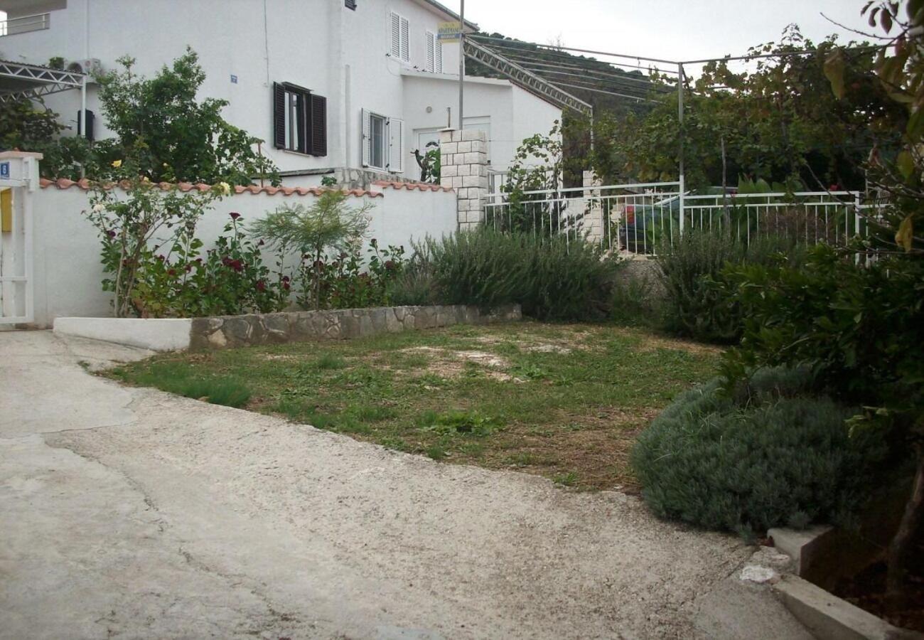 Apartment Slaven Vinišće Exterior foto