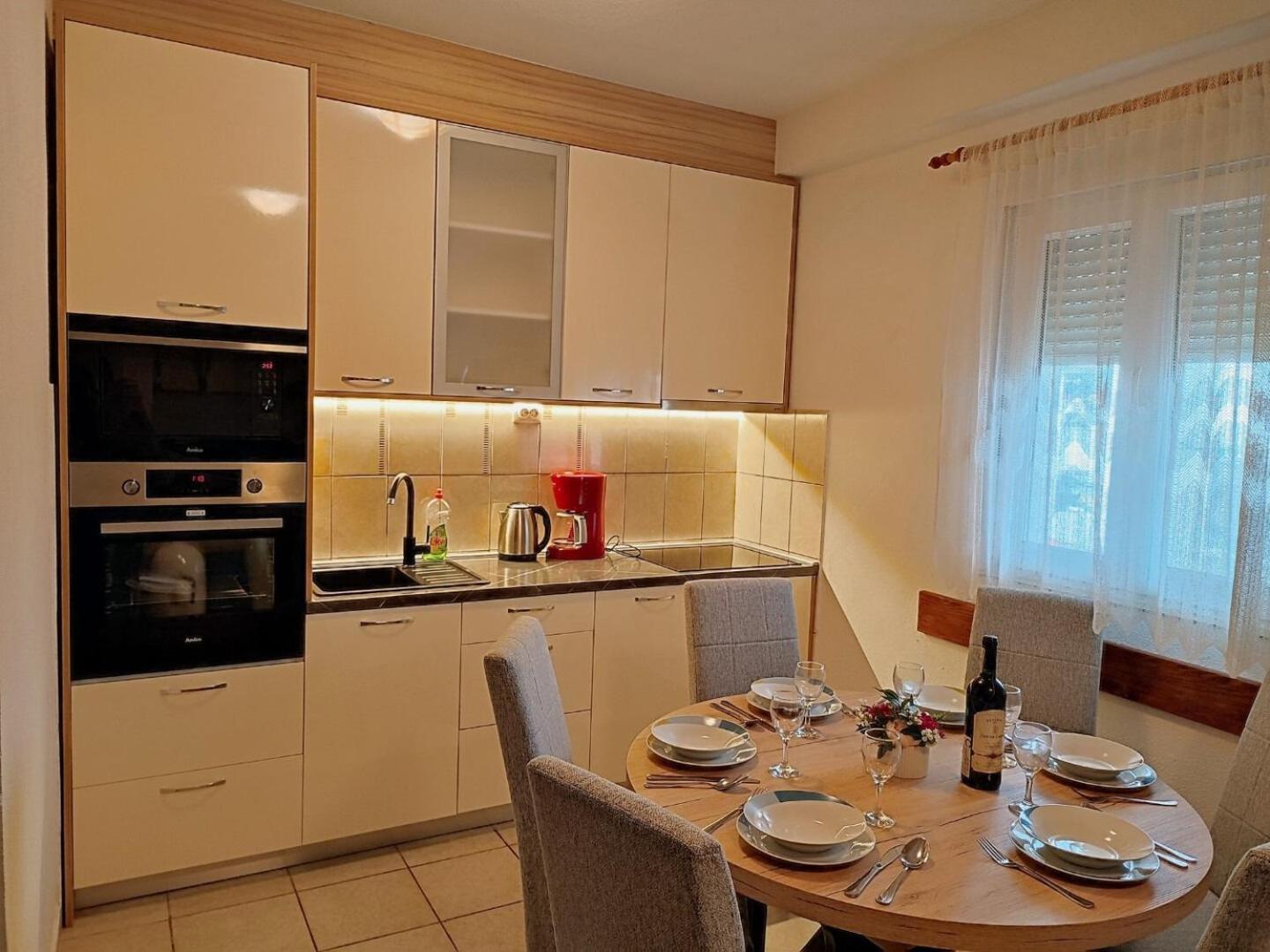 Apartment Slaven Vinišće Exterior foto