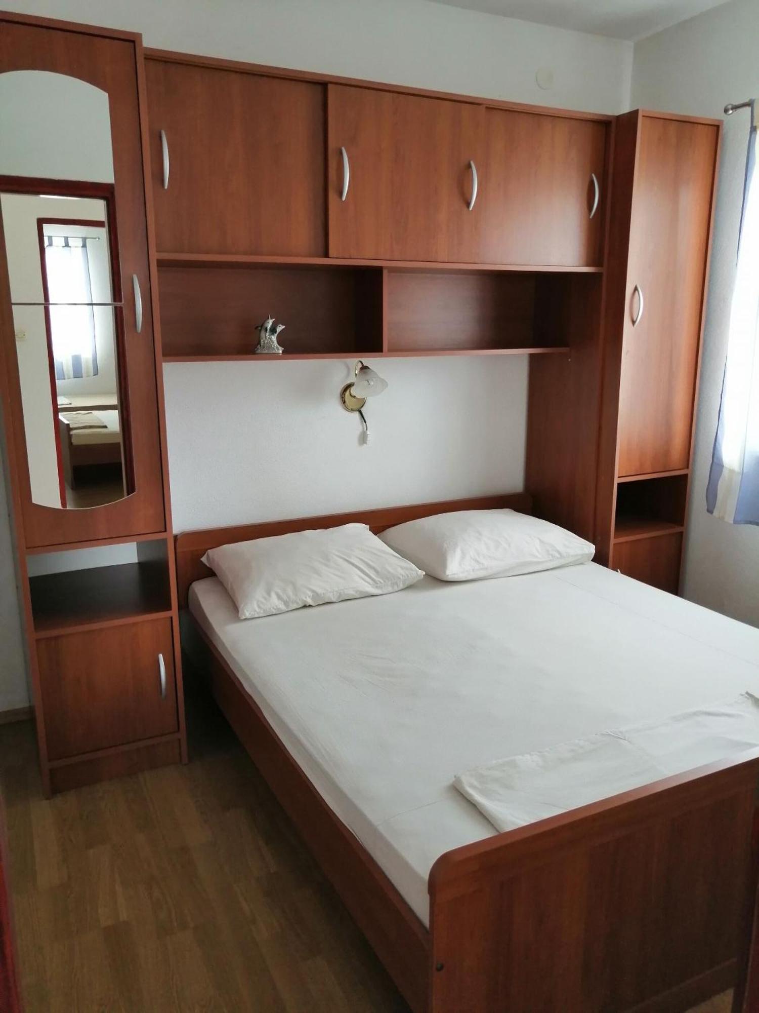 Apartment Slaven Vinišće Exterior foto